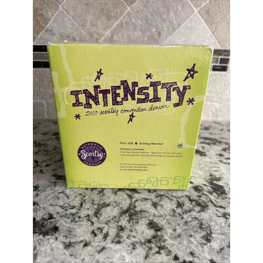 Scentsy Intensity Denver Convention 2010 Green Purple wax warmer New In Box